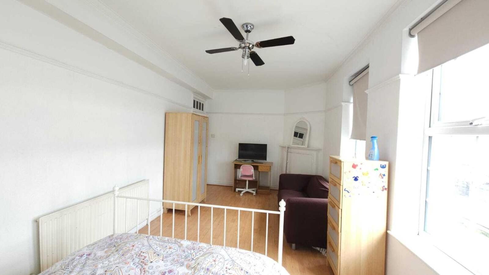 London Edgware Station Apartment Pokoj fotografie