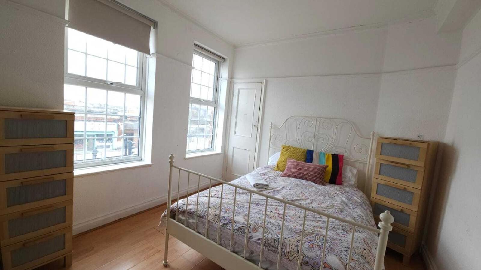 London Edgware Station Apartment Pokoj fotografie