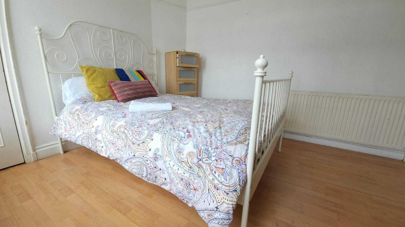 London Edgware Station Apartment Pokoj fotografie